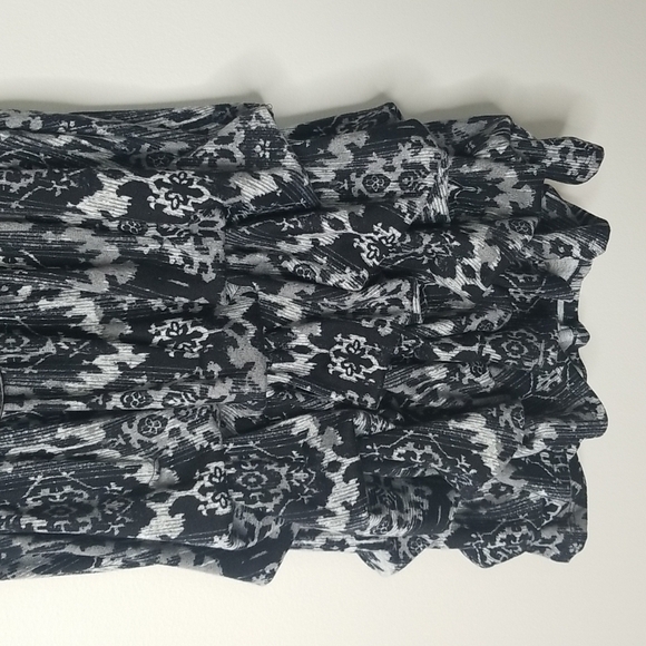 SPEACHLESS Cap sleeve Ruffled dress with patent leather wide belt NWT - Picture 4 of 8